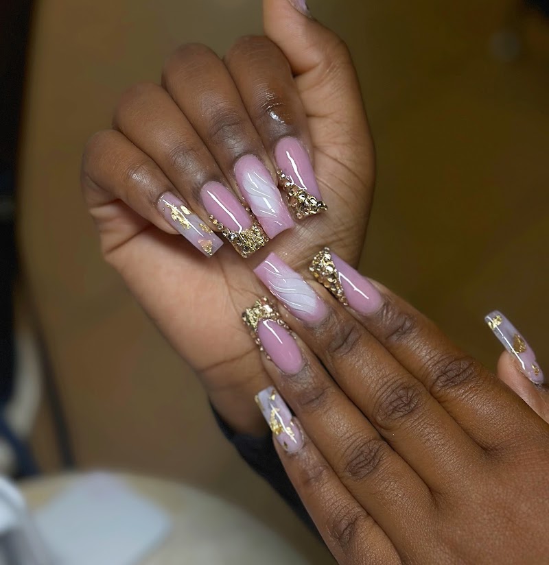 Nails and glow studio