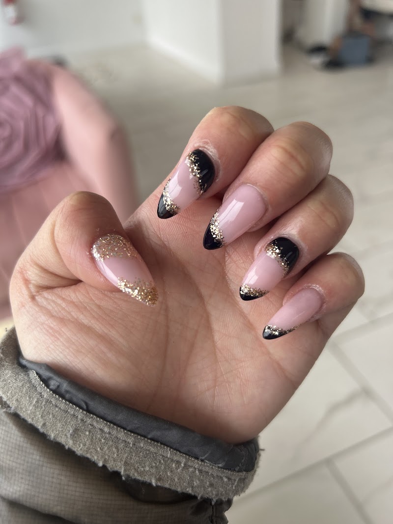 First nail spa Buffalo Grove