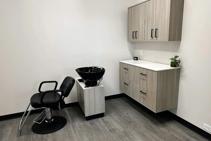 Sola Salons