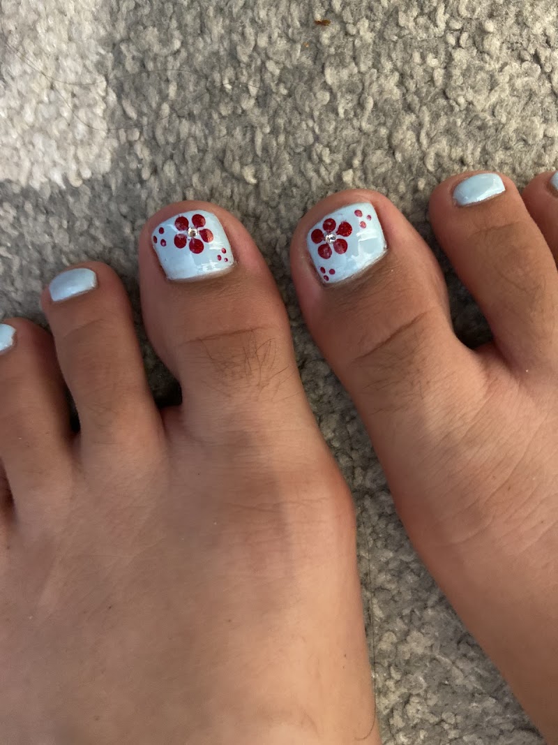 Lovely Nails and Spa