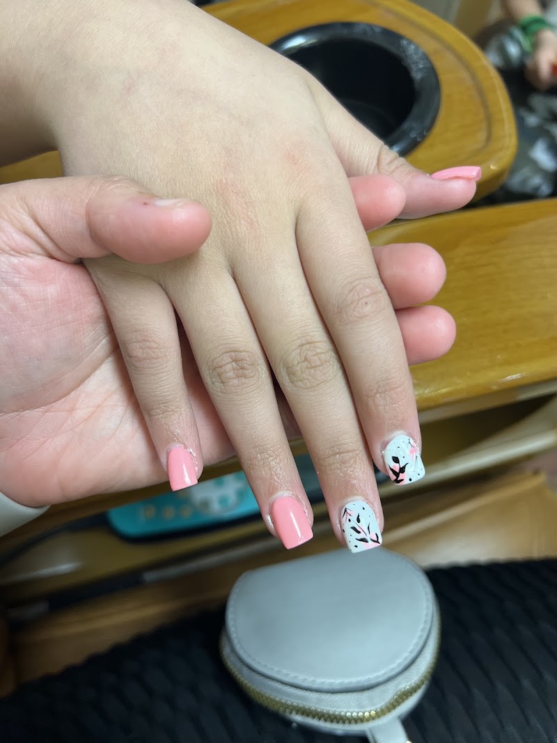 Sky Nails KJ LLC