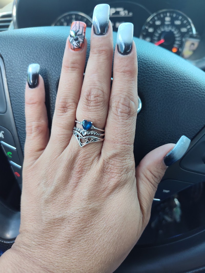 Nail Tech