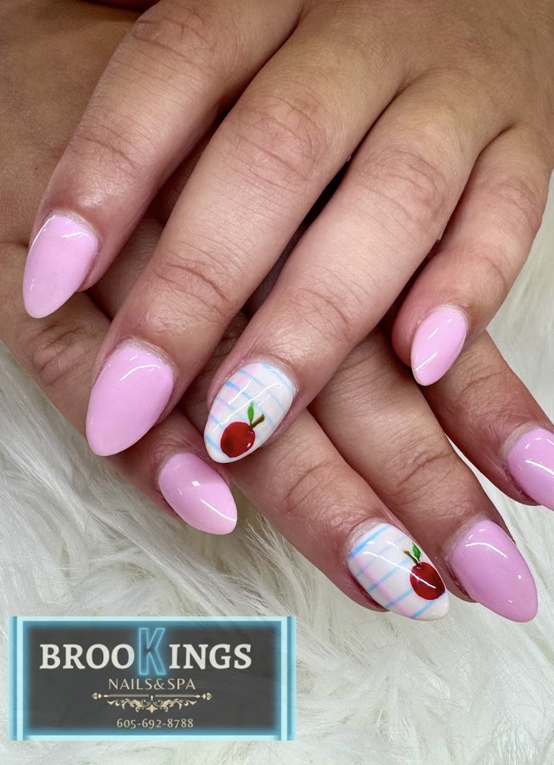 Brookings Nails & Spa (SOUTH DAKOTA)