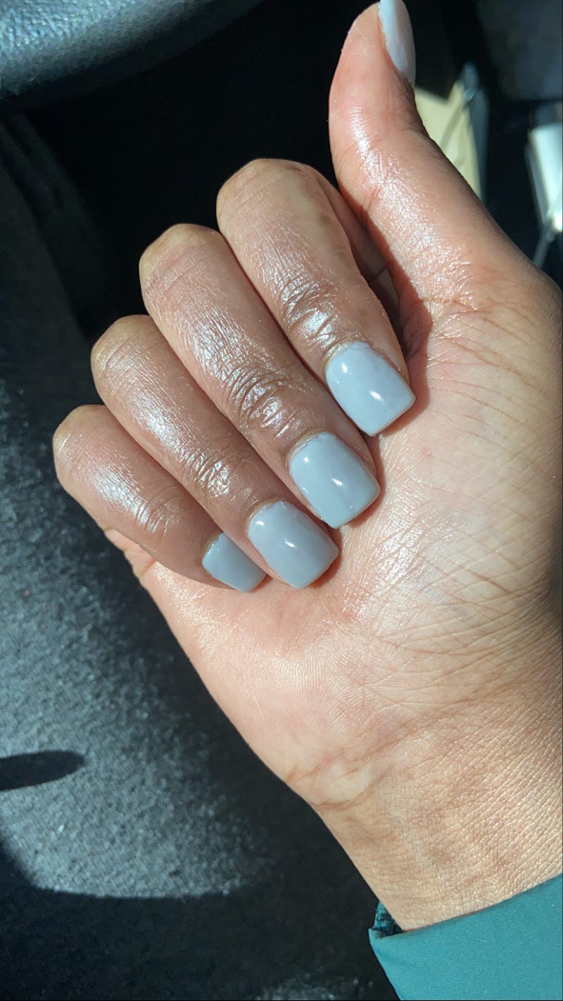 Hollywood Nails