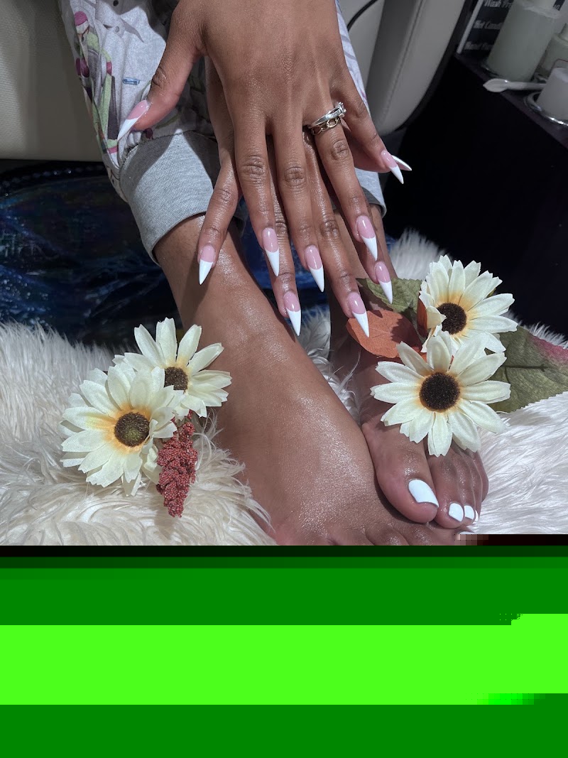 Four Season Nails