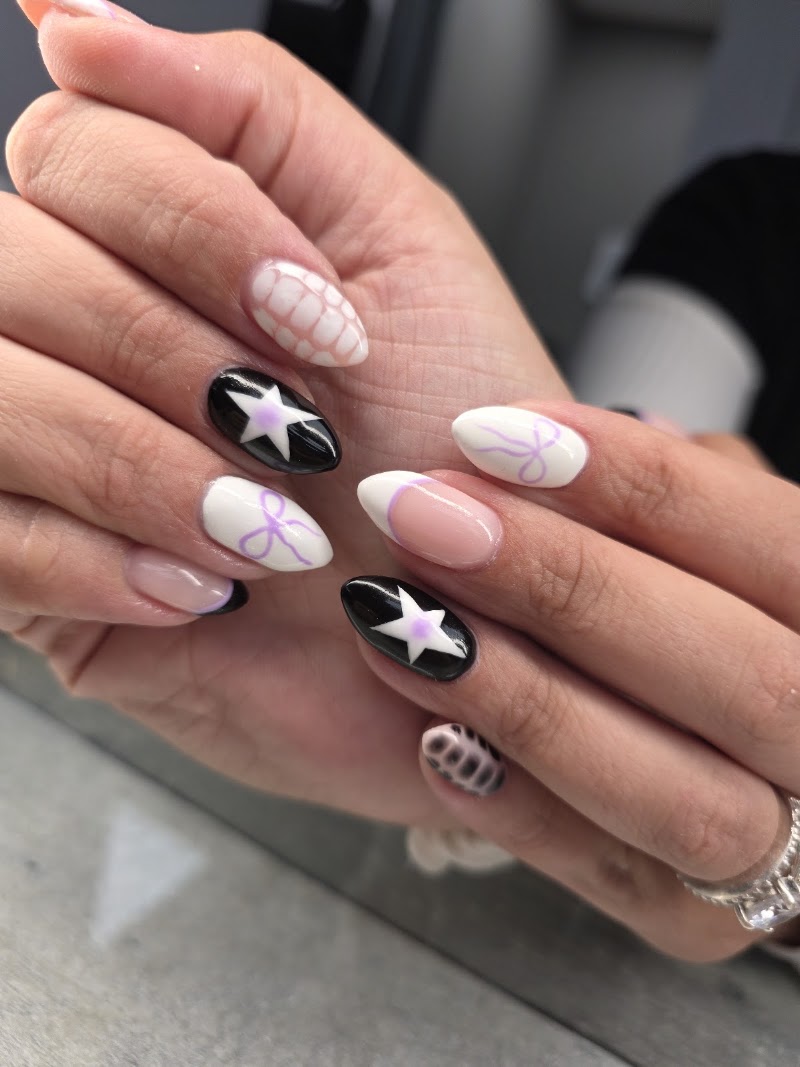 Roses at Sunrise Nails