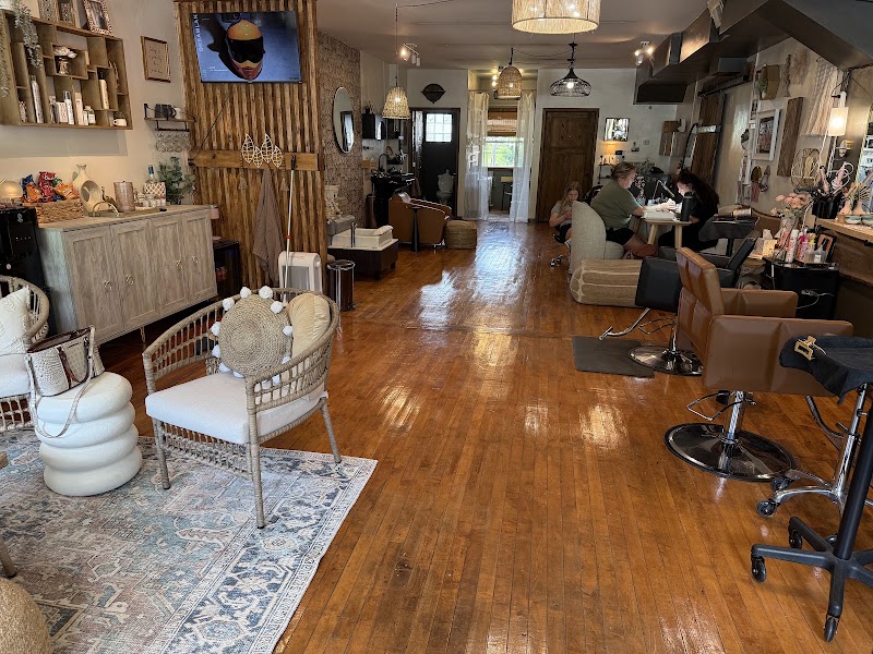 Dreaming Oak Salon