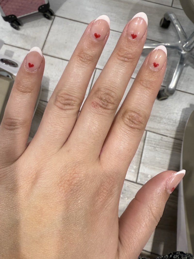 Lacquer Nail Bar