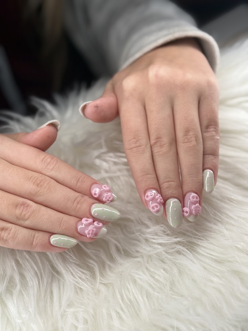 Pure Nails & Spa