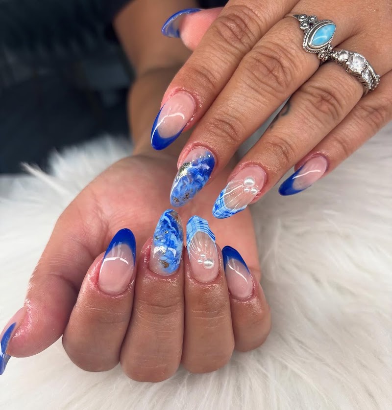 Friendly Nails Hialeah