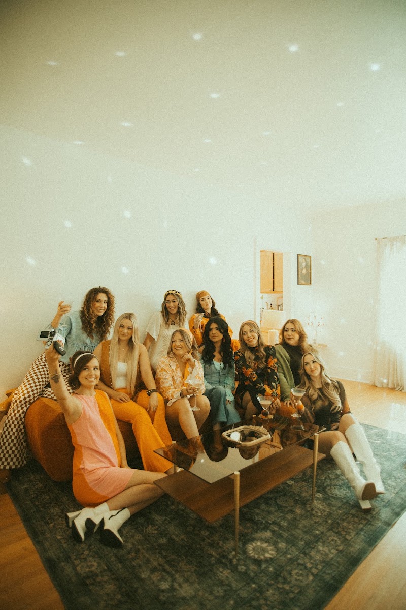 Maude Salon