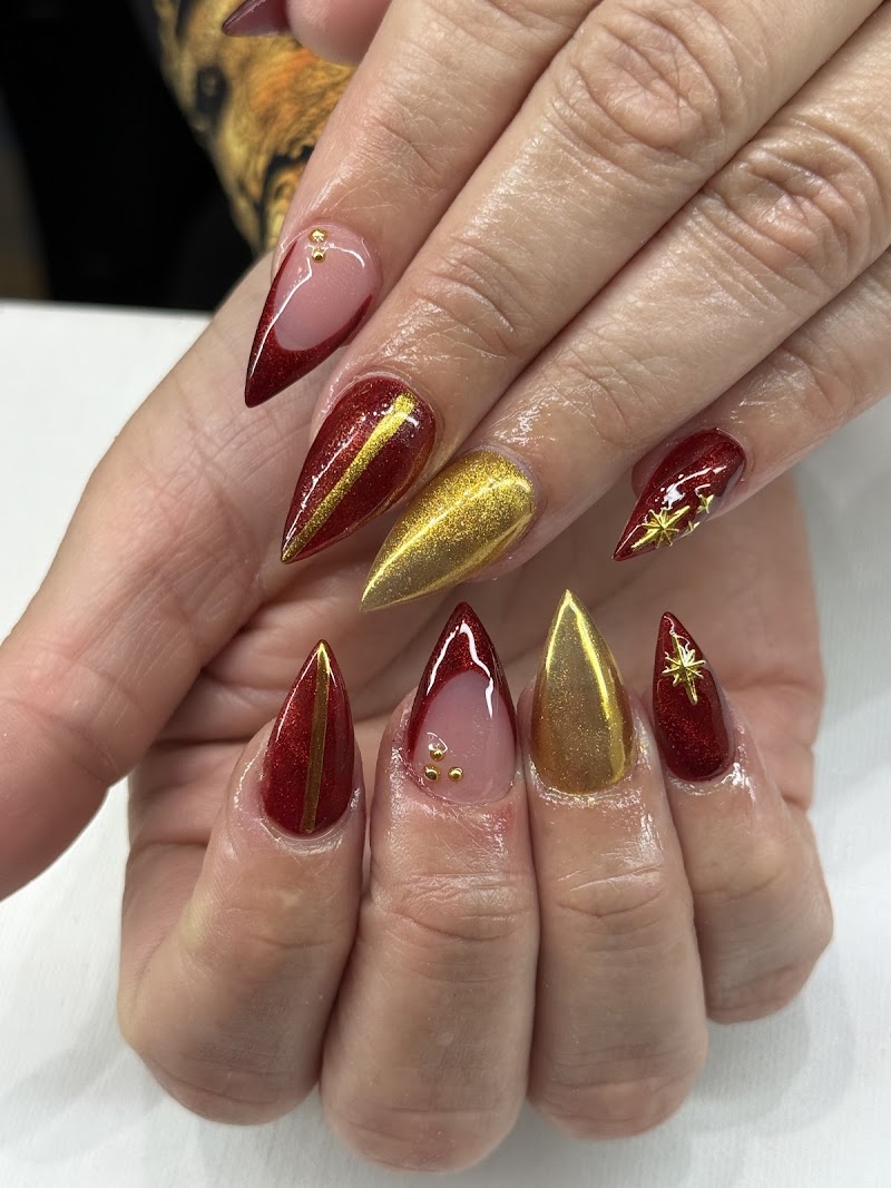 Am Nail Bar 2 (next to Ross)