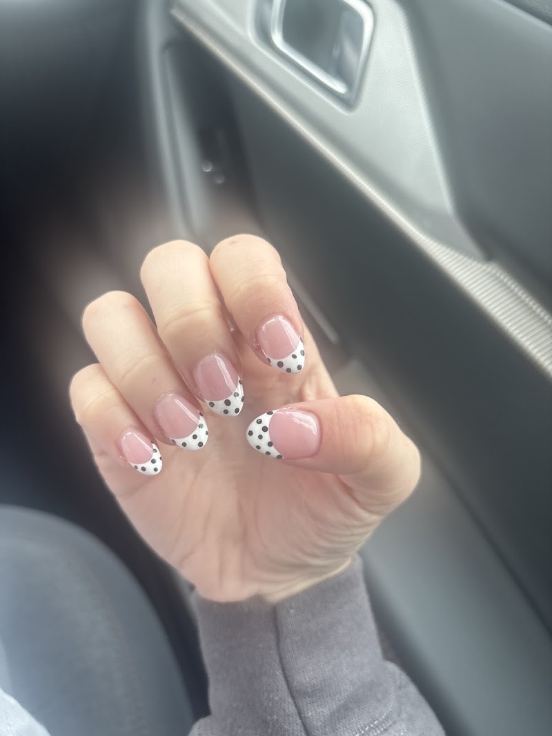 Solar Nails and Spa