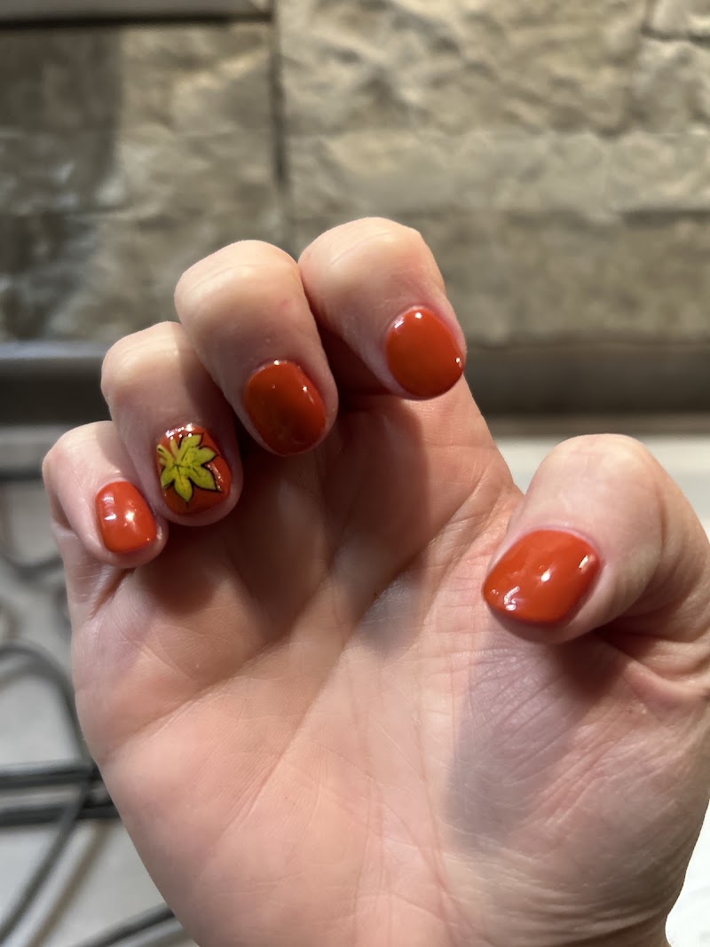 LUXE NAILS & SPA LLC